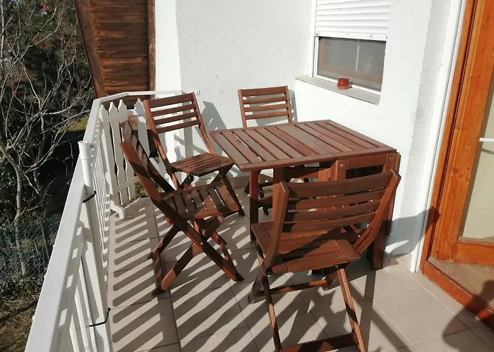 Apartment Two Bedroom With Swimming Pool *